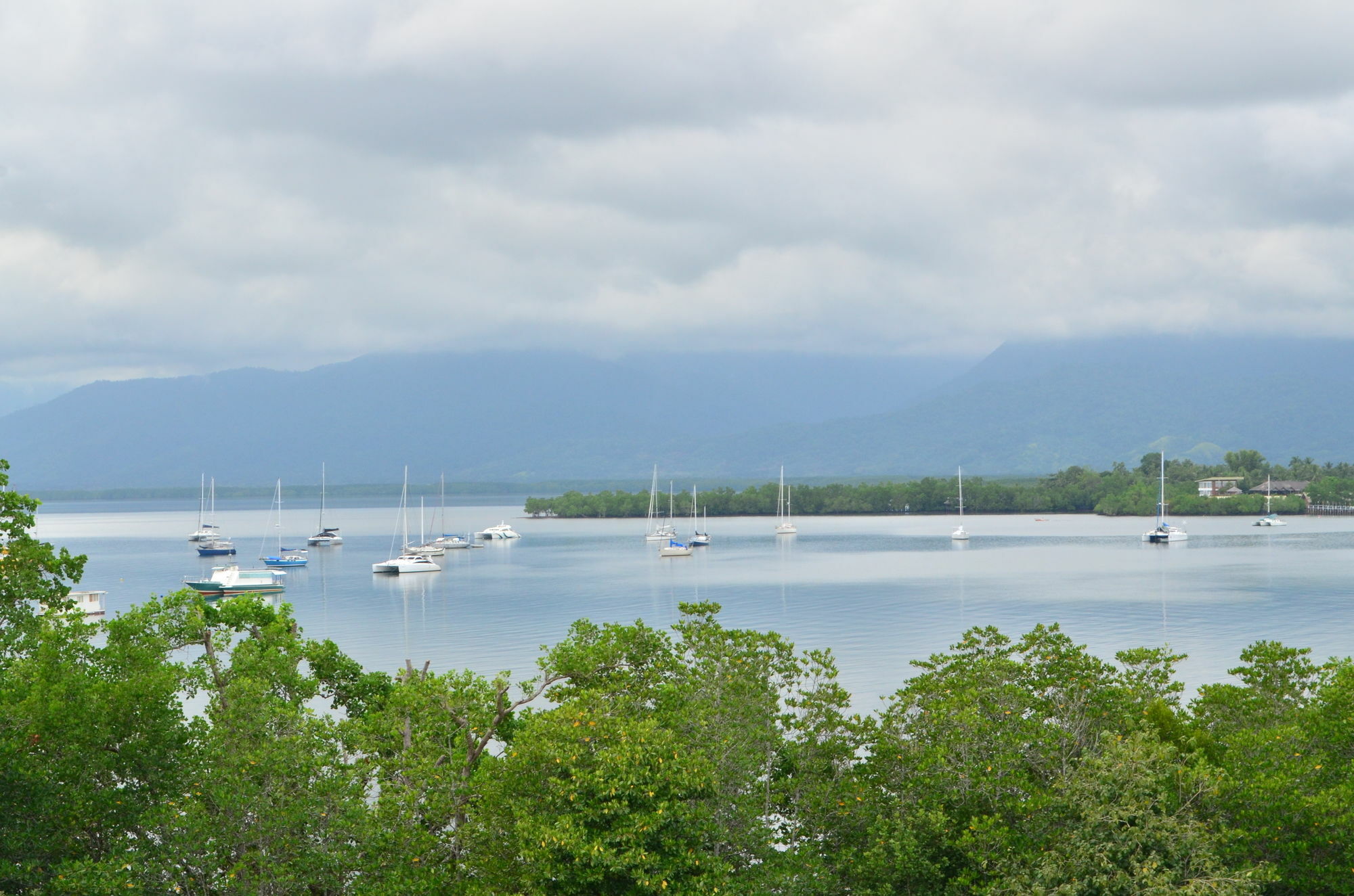 Villa De Sierra Vista Bay And Mountain View Inn Puerto Princesa Exterior photo